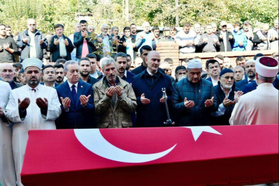 İçişleri Bakanı Soylu maden şehidi Selçuk Ayvaz'ın cenazesine katıldı