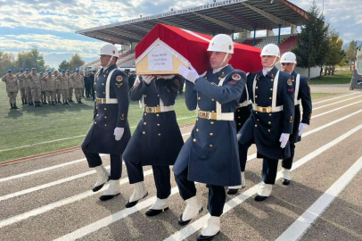 Görevi başında kalp krizi geçiren astsubay son yolculuğuna uğurlandı