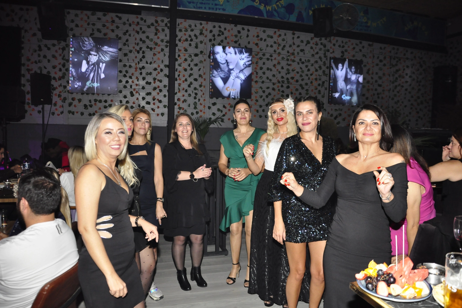 Melek Kadınlar'ın Renkli Kutlaması