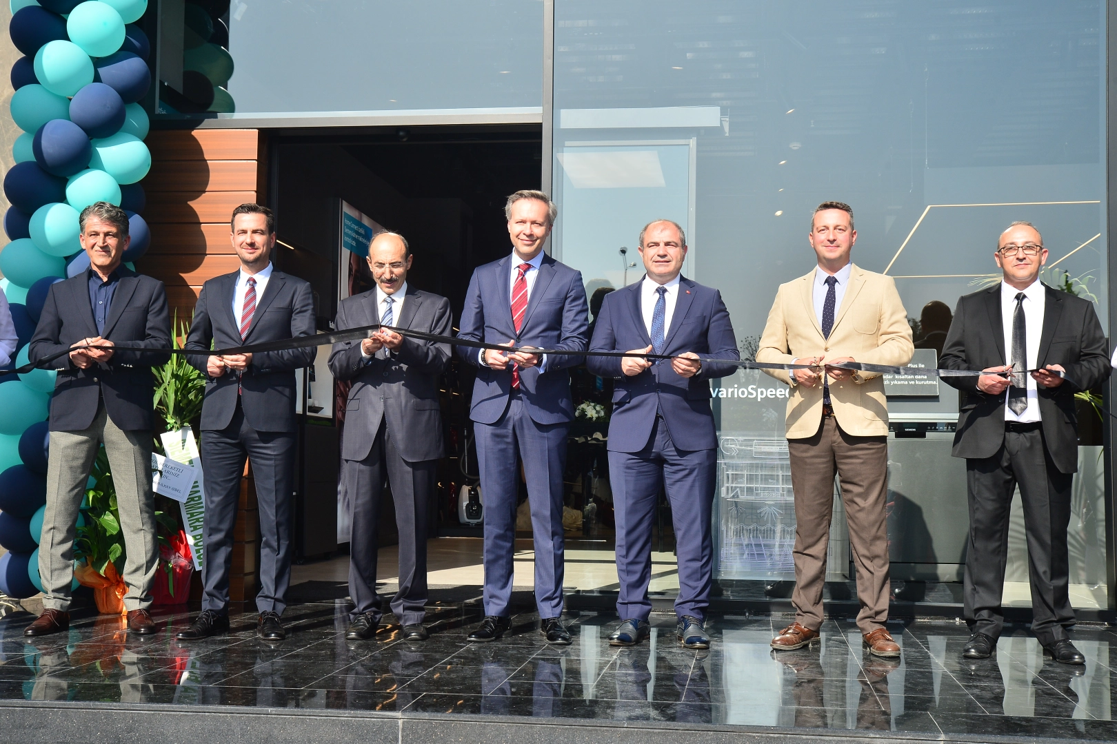 Bursa Siemens deneyim mağazasına görkemli açılış