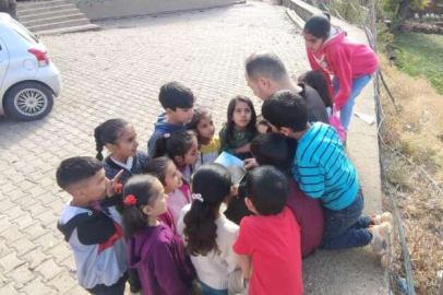 Bisikletli Kütüphaneci'ye bkmkitap'tan destek