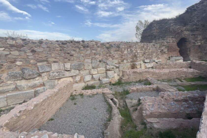 Bursa'da 2 bin yıllık mozaik ve taş yol göz kamaştırıyor