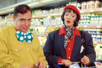 Ünlü oyuncu Güzin Çorağan hayatını kaybetti