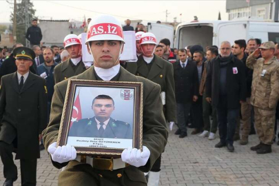 Şehitler son yolculuklarına uğurlandı