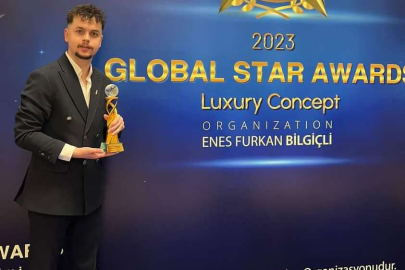 Genç Kuaför Onur Yalçın ödül gecesine renk kattı