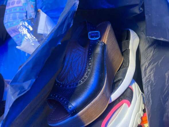 Takma kirpik yollayan var