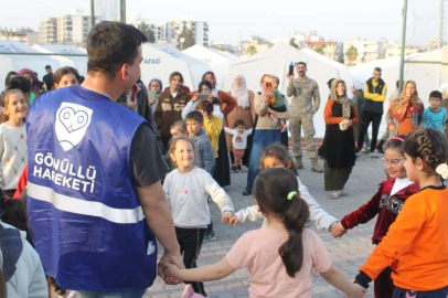 Çadır kentte çocuklara oyunlu terapi