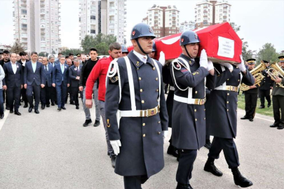 Şehit karakol komutanına gözyaşları arasında son görev