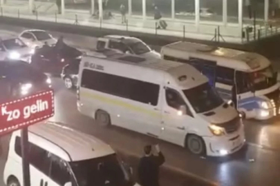 Bursa'da asker konvoyu yapan gençler trafiği tehlikeye attı