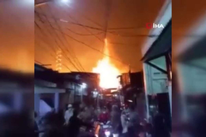 Endonezya'da akaryakıt deposunda yangın: 17 ölü