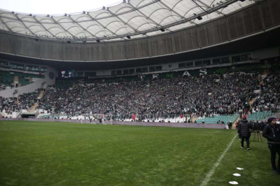 Bursa’da 40 bin taraftar stadyumu doldurdu