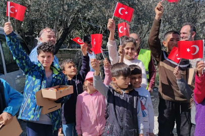 İnegöllü bakkallar depremzede çocukların yüzünü güldürdü
