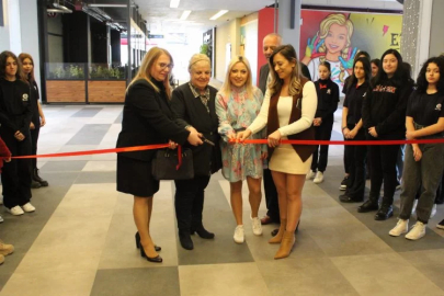 Genç yeteneklerin Kadınlar Günü sergisi Parkora'da