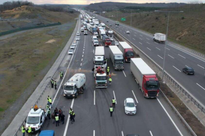 Kuzey Marmara Otoyolu'nu kilitleyen kaza: Kilometrelerce kuyruk oluştu