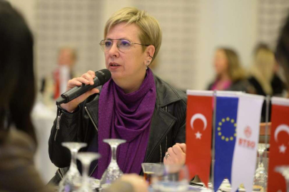 İş dünyası ve STK temsilcileri, "Afet ve Kadın" panelinde buluştu