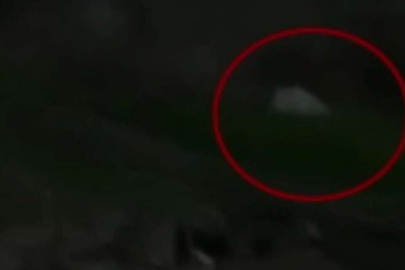 Dehşet dolu anlar! İçinde 3 çocuğun bulunduğu konteyner selde böyle sürüklendi