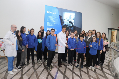 Doruk doktorlarına Tekfenli öğrencilerden resim hediyesi