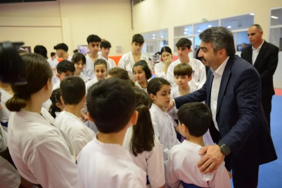 Şampiyonları Başkan Yılmaz uğurladı