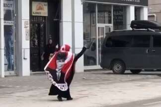 Seksenlik Ayşe Nine Bursa'da  Çanakkale Şehitlerini böyle andı