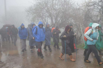 Çanakkale Zaferi’nin yıl dönümünü yürüyüşle kutladılar