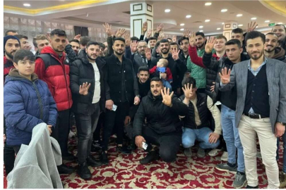 Nihat Öztürk’e gençlerden tam destek