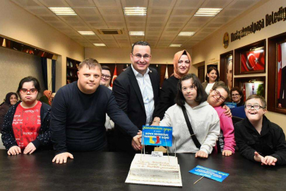 Özel çocuklardan başkana sürpriz ziyaret