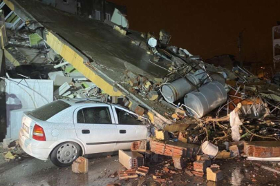 Adıyaman'da 4 katlı bina çöktü