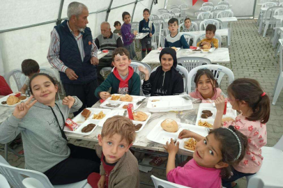 Bursa'da küçük depremzedelere erken iftar