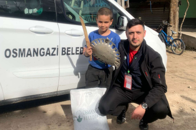 Osmangazi'den depremzede çocuğa çok özel hediye