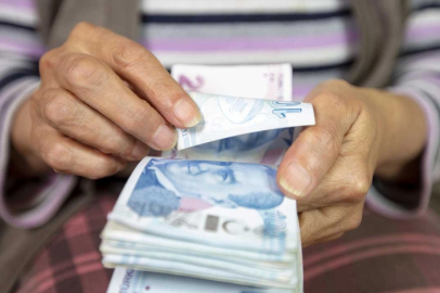 Emekli aylıkları ile ilgili teklif Plan ve Bütçe Komisyonu’ndan geçti