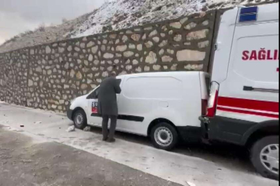 Bursa'da freni boşalan tır, ambulans ve 3 araca çarptı