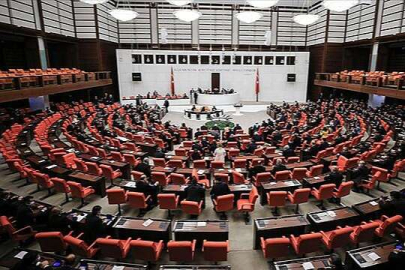 Emekli aylığını 7 bin 500 TL'ye çıkaran teklif kabul edildi
