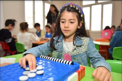 Yıldırım'da çocuklar hem öğreniyor hem eğleniyor