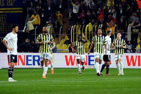 Dev derbiden yansıyan kareler...