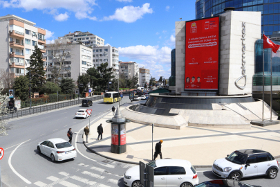 2 Nisan Dünya Otizm Farkındalık Günü'nde Türkiye  'Kırmızı'ya büründü