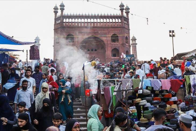 Hindistan "dünyanın en kalabalık ülkesi olma" yolunda ilerliyor