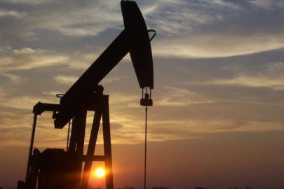 Rus Ural petrolünün fiyatı yaklaşık yüzde 40 azaldı