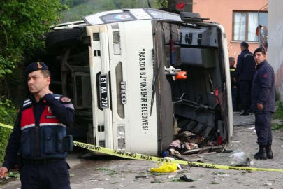 Belediye otobüsü kaza yaptı: 4 ölü, 21 yaralı
