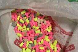 Zehir deposu evlere baskın: 17 bin extacy hap ele geçirildi