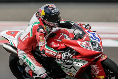 Bahattin Sofuoğlu, podyumun zirvesine çıktı