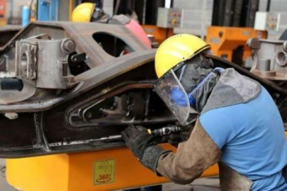 Sanayi üretimi yıllık yüzde 0,1 azaldı