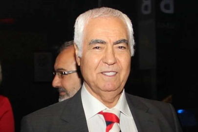 Sanatçı Nuri Sesigüzel hayatını kaybetti