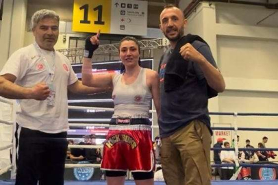 Kız çocuğu kick boks yapamaz diyenlere aldırmadı, Dünya şampiyonu oldu
