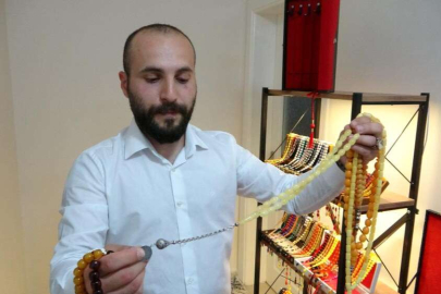 Depremde ilk işi milyonluk tesbihlerini kurtarmak oldu