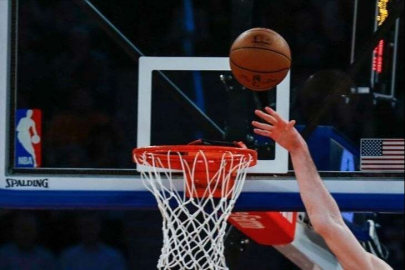 New York Knicks NBA finallerine galibiyetle başladı