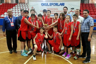 Macide Gazioğlu Ortaokulu, kupaları topladı