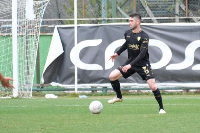 Bursaspor'dan Kubilay Sönmez'e sürpriz doğum günü kutlaması