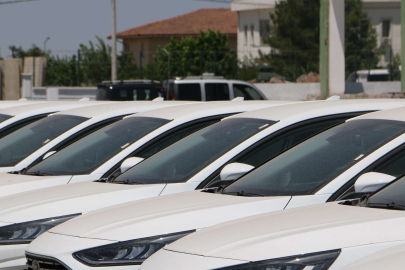 Bayram tatilinde araç kiralayanlar dikkat: Dolandırıcılar piyasada