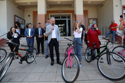İnegöl’de kitap kampanyasında bisikletler sahiplerini buldu