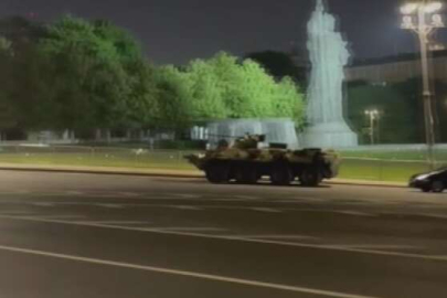 Rusya da darbe mi oluyor? Zırhlı araçlar sokaklara indi